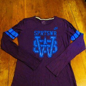 Nike Sportswear Slim Fit Long Sleeve Tee